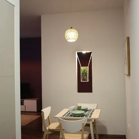 Cozy In Center Of